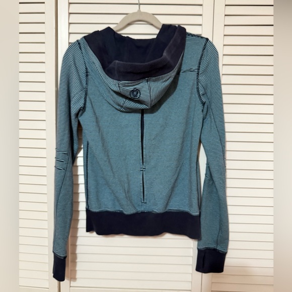 LULULEMON SCUBA - Picture 2 of 2